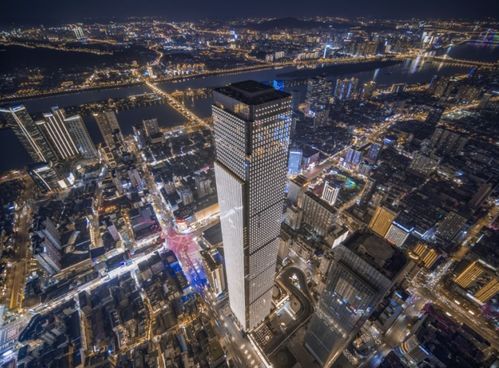 谁戴起了千年长沙城的王冠